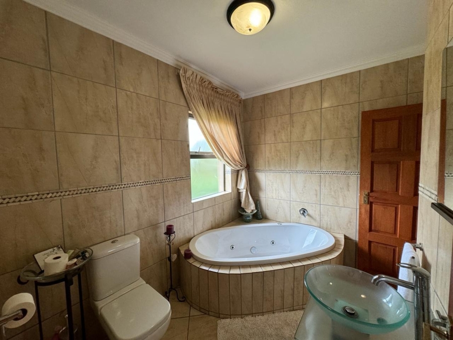 4 Bedroom Property for Sale in Birdwood Estate North West